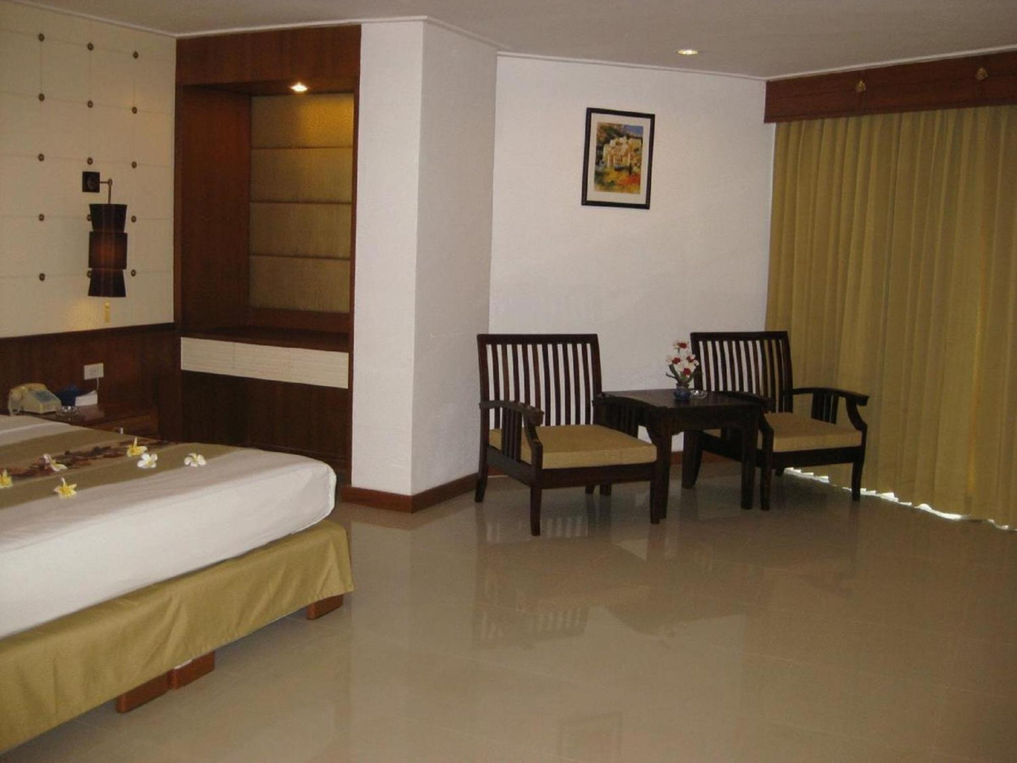 Royal Twins Palace Hotel Pattaya Ngoại thất bức ảnh