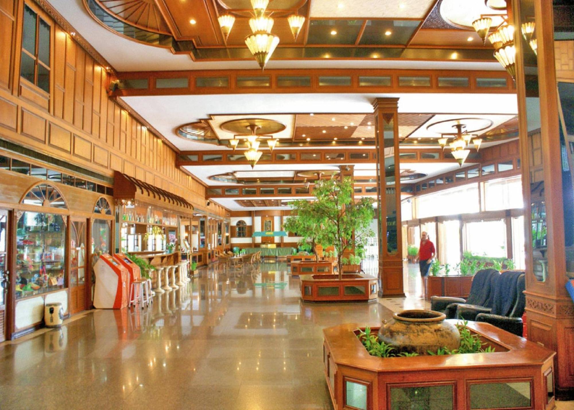 Royal Twins Palace Hotel Pattaya Ngoại thất bức ảnh