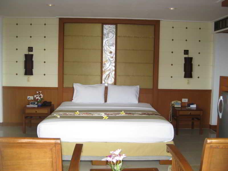 Royal Twins Palace Hotel Pattaya Ngoại thất bức ảnh