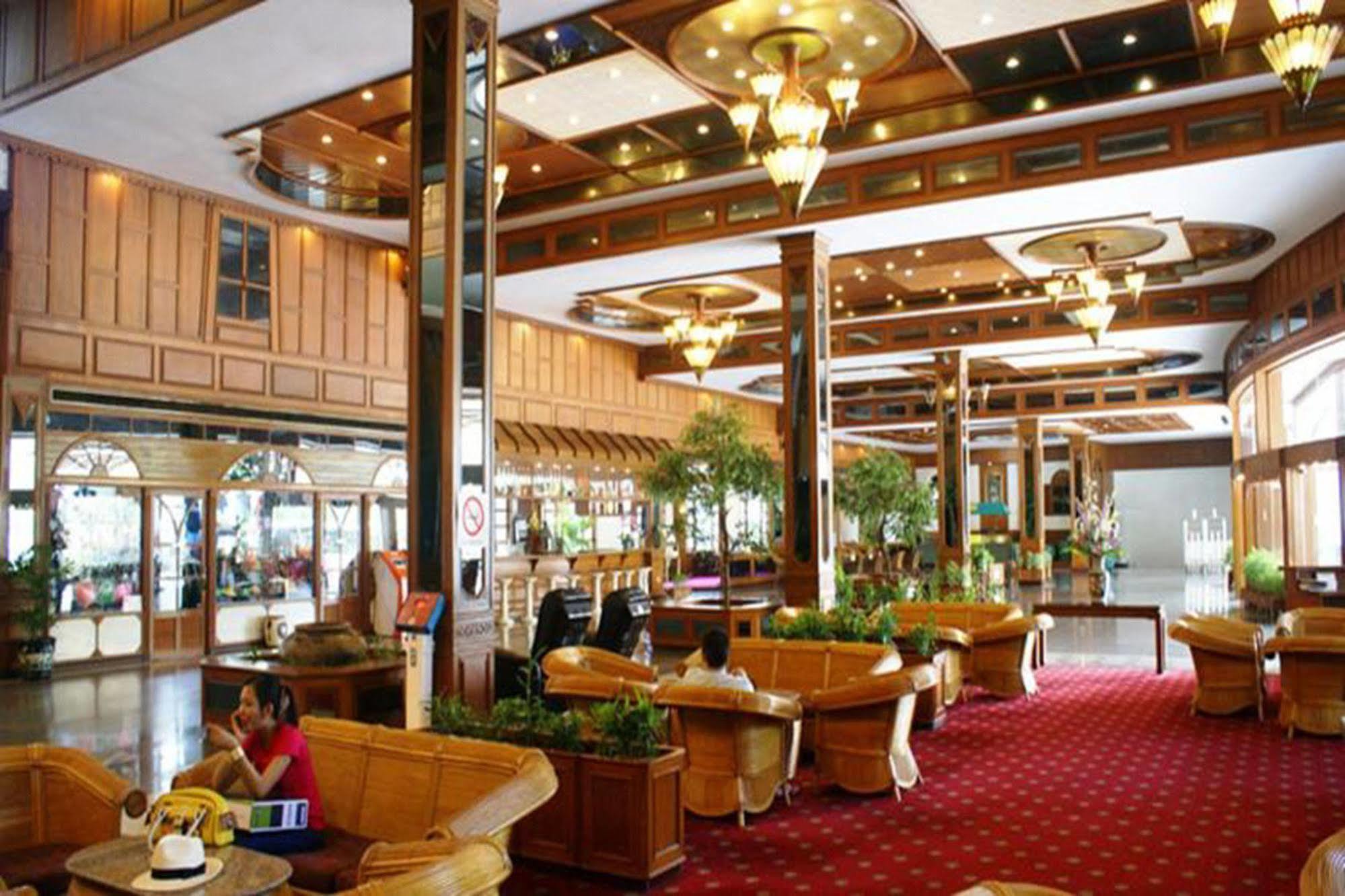 Royal Twins Palace Hotel Pattaya Ngoại thất bức ảnh