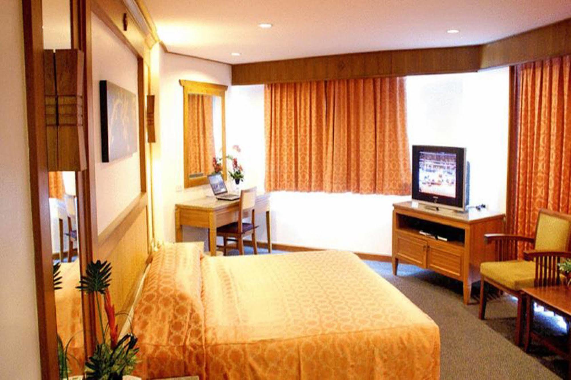 Royal Twins Palace Hotel Pattaya Ngoại thất bức ảnh