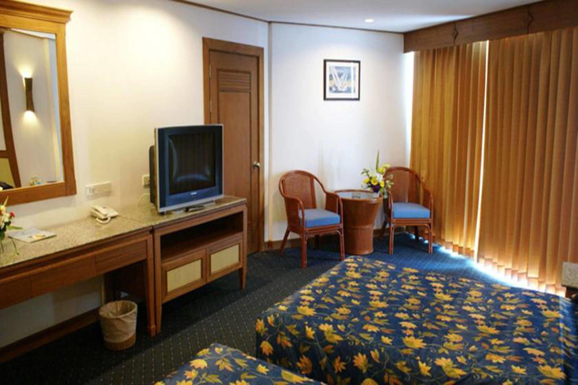 Royal Twins Palace Hotel Pattaya Ngoại thất bức ảnh