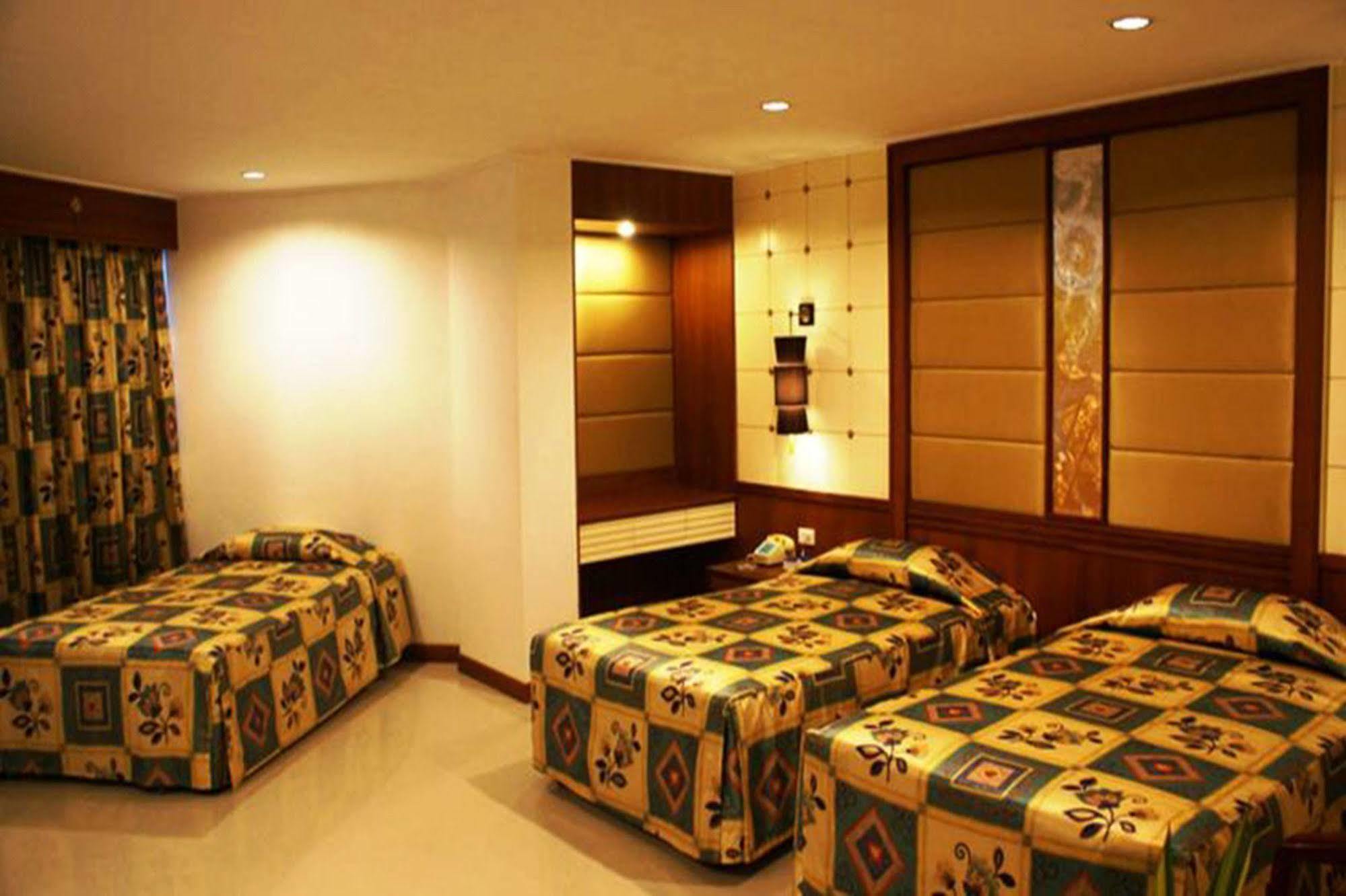 Royal Twins Palace Hotel Pattaya Ngoại thất bức ảnh