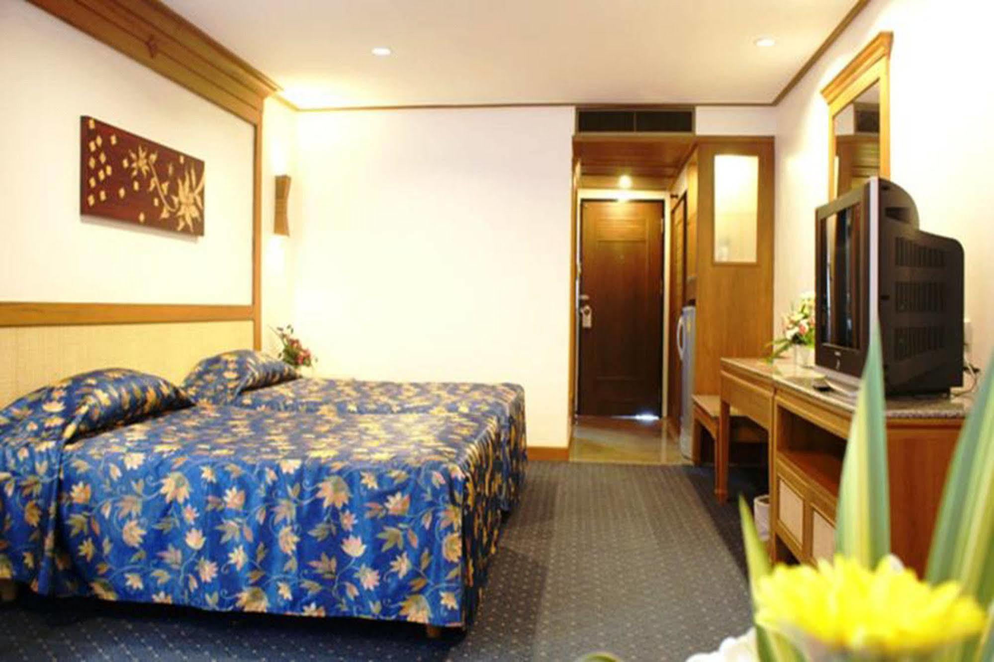 Royal Twins Palace Hotel Pattaya Ngoại thất bức ảnh