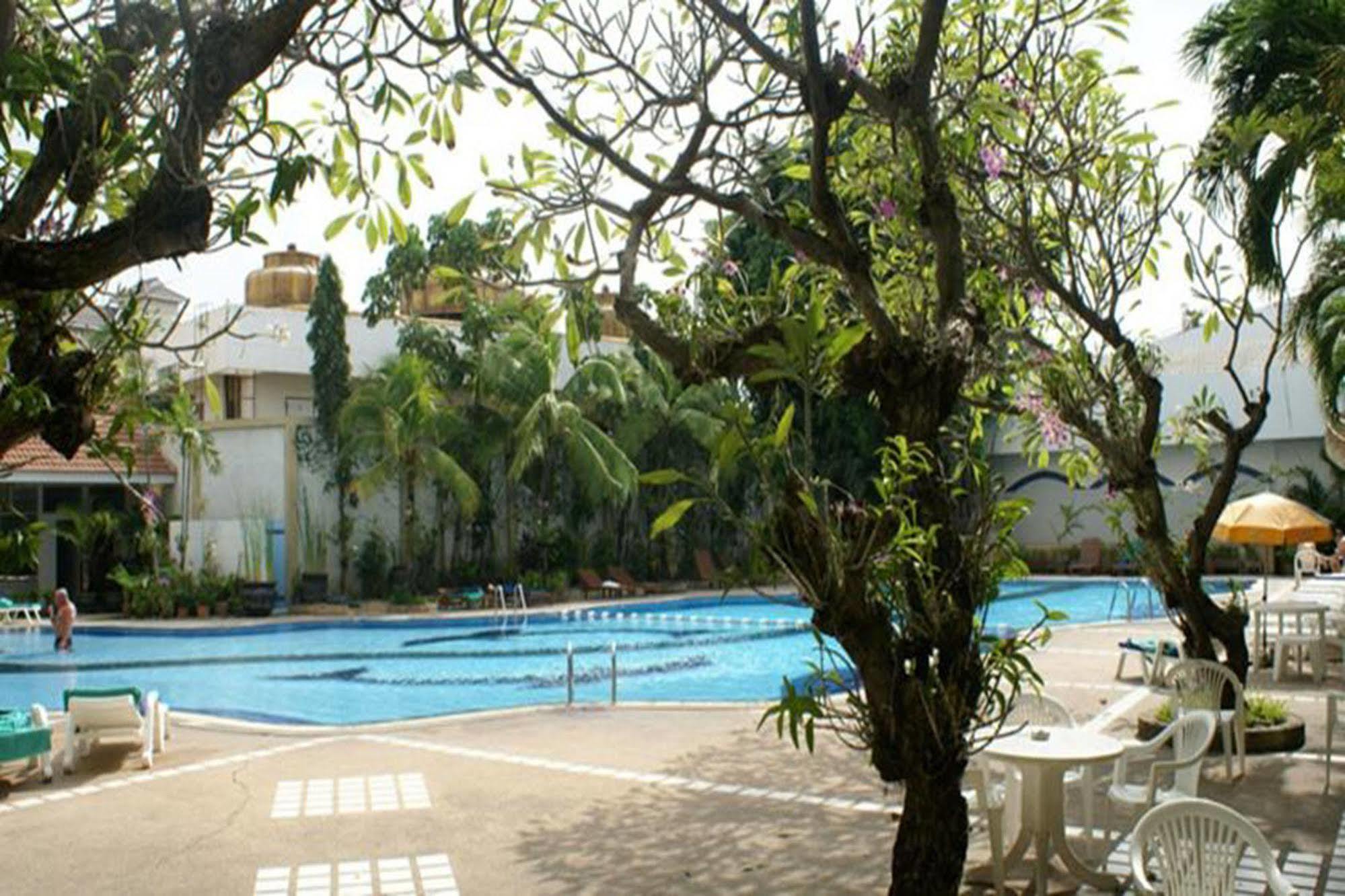 Royal Twins Palace Hotel Pattaya Ngoại thất bức ảnh