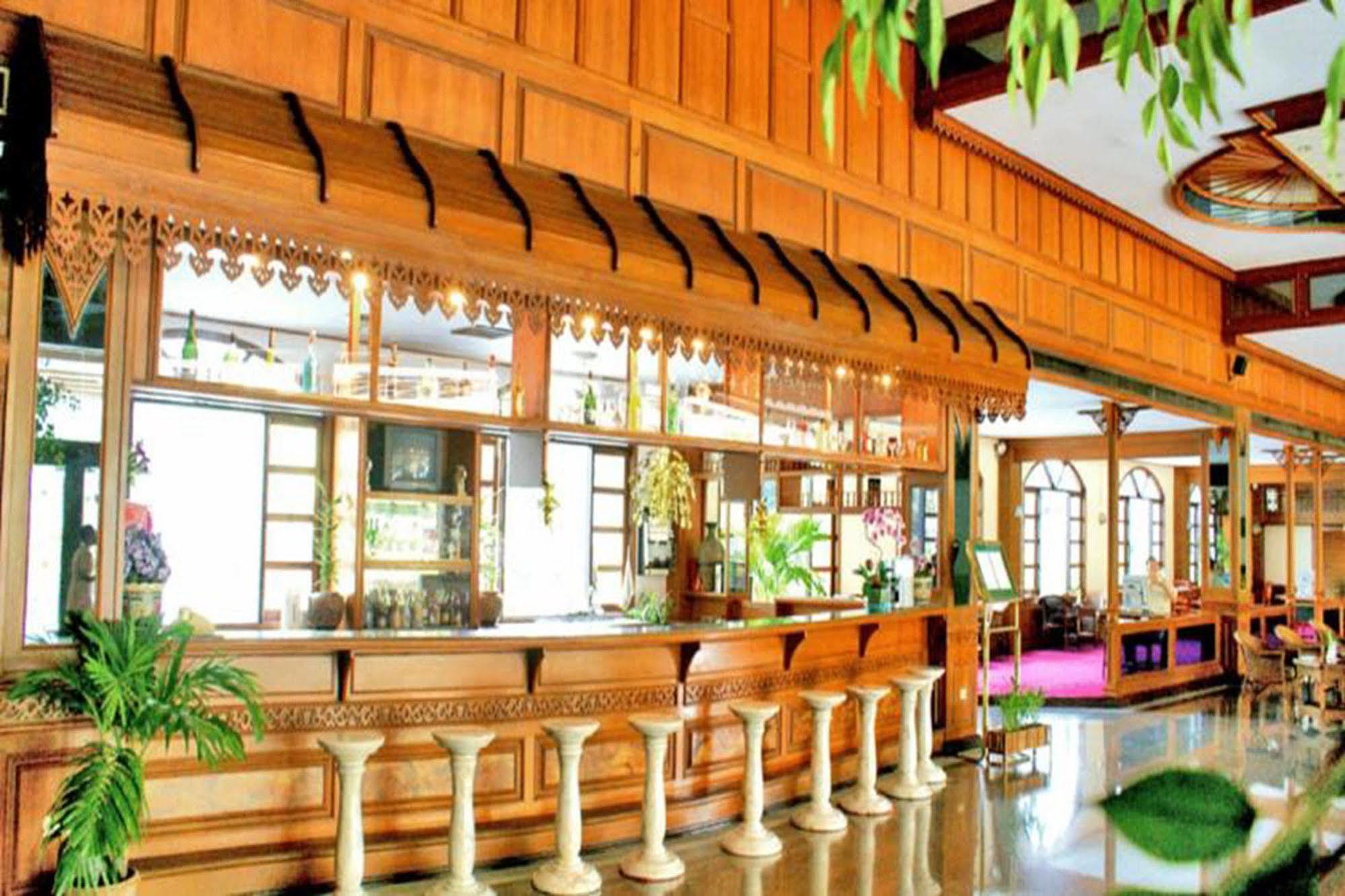 Royal Twins Palace Hotel Pattaya Ngoại thất bức ảnh